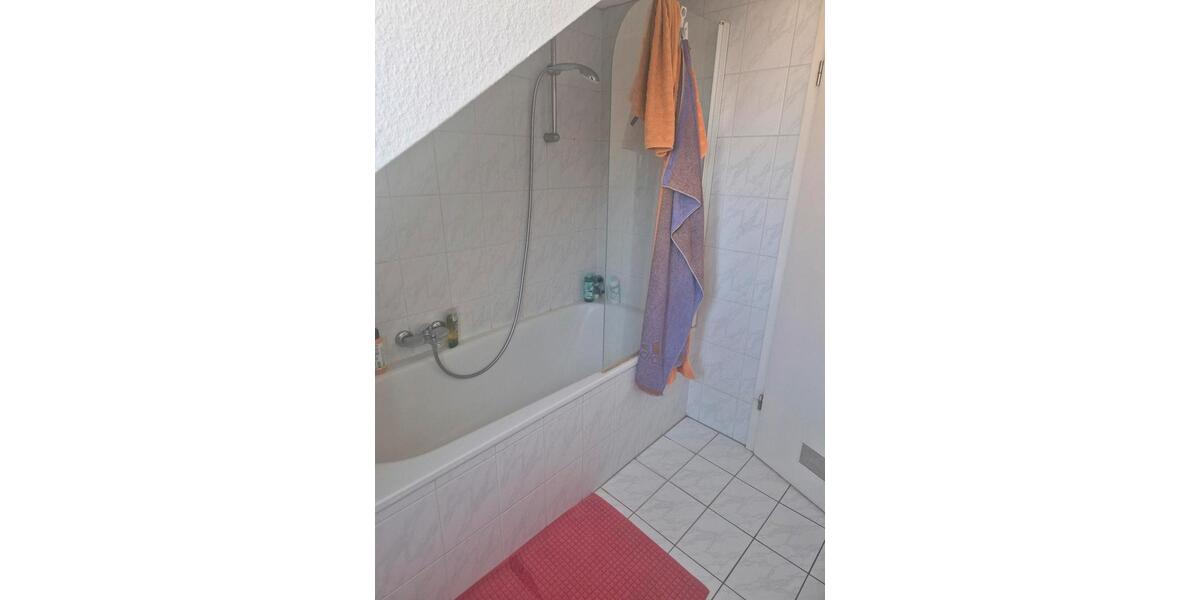 Dachgeschoßwohnung Würzburg Sanderau - 3 Zimmer, 62 m&sup2;, 855&euro; | Angebot:26489937