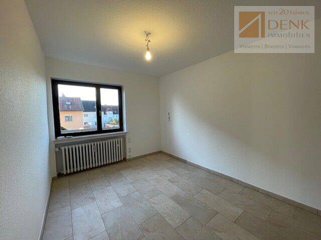 Etagenwohnung Buchbrunn - 5 Zimmer, 120 m&sup2;, 1.140&euro; | Angebot:26894209