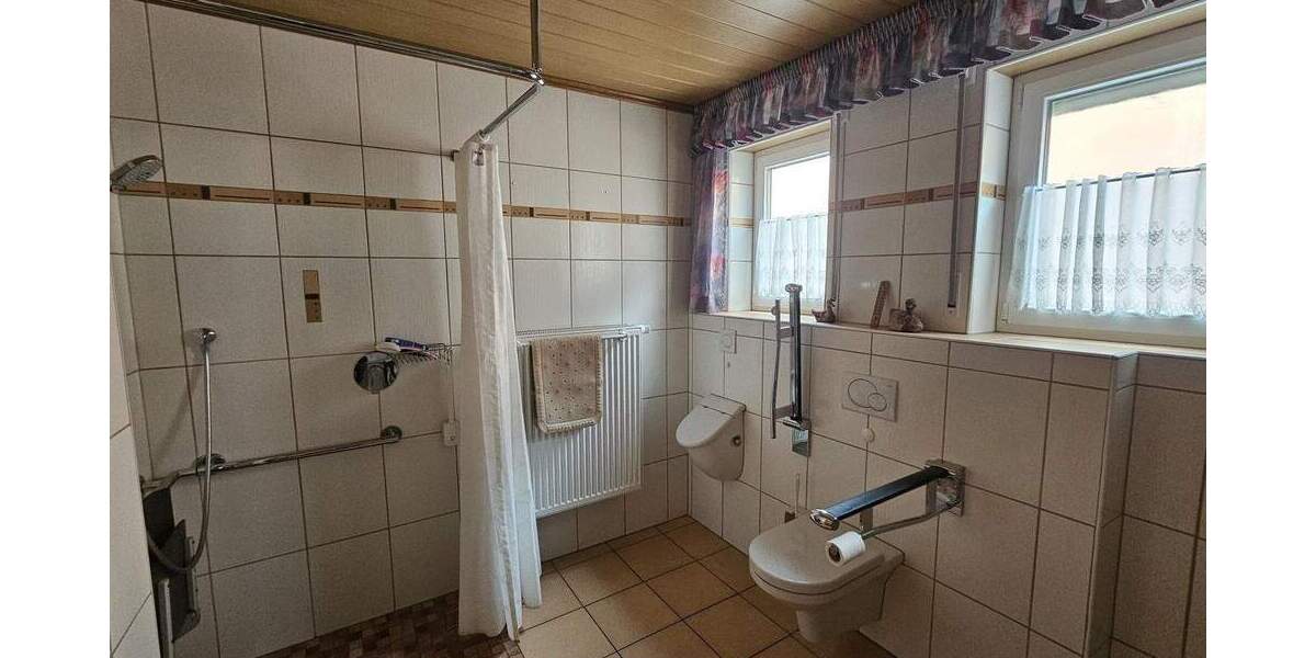 Mehrfamilienhaus, Wohnhaus Prosselsheim - 9 Zimmer, 249 m&sup2;, 469.000&euro; | Angebot:24596358