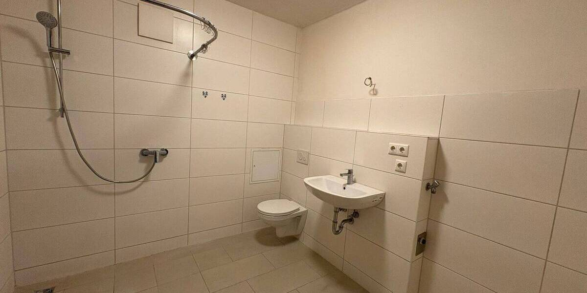 Mehrfamilienhaus, Wohnhaus Kitzingen - 5 Zimmer, 1 m&sup2;, 4.050.000&euro; | Angebot:25985985