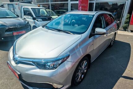 Toyota Auris 92.800 km 13.900 &euro; Sommerach 97334