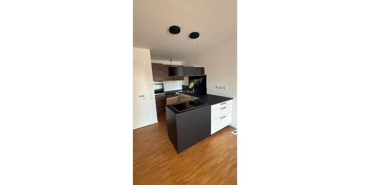 Etagenwohnung Kitzingen - 2 Zimmer, 63 m&sup2;, 995&euro; | Angebot:25327228