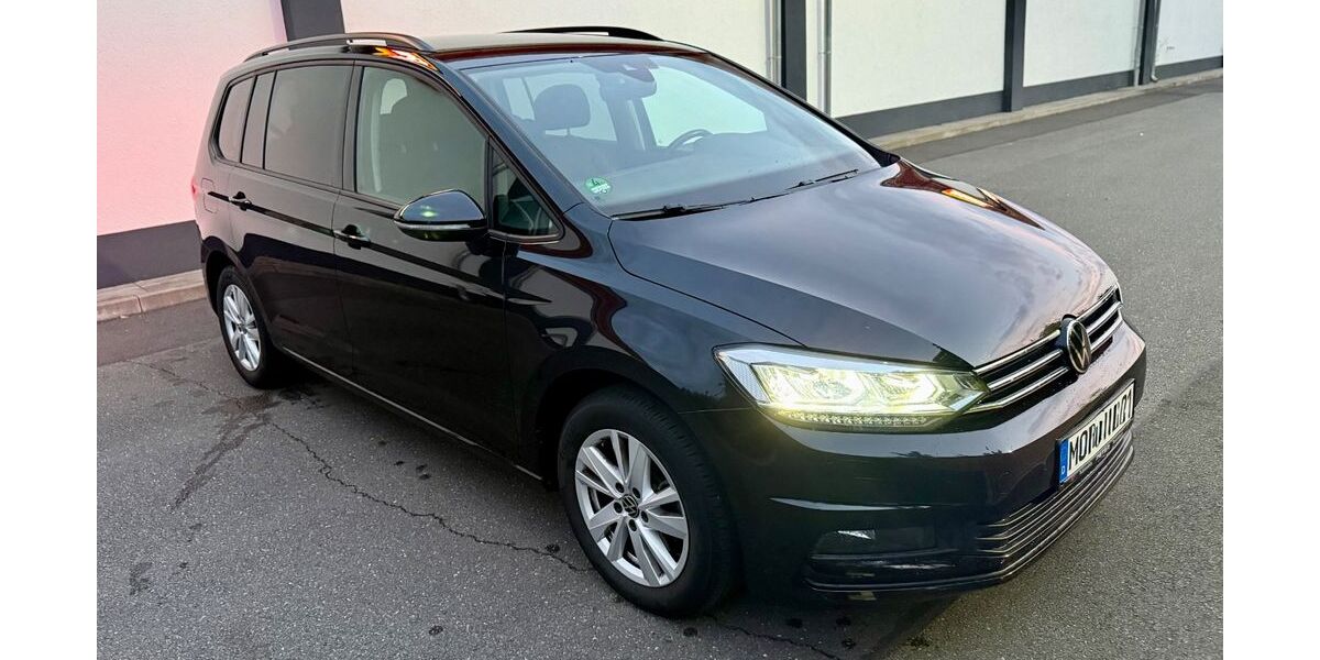 VW Touran 76.990 km 24.990 € Würzburg 97084
