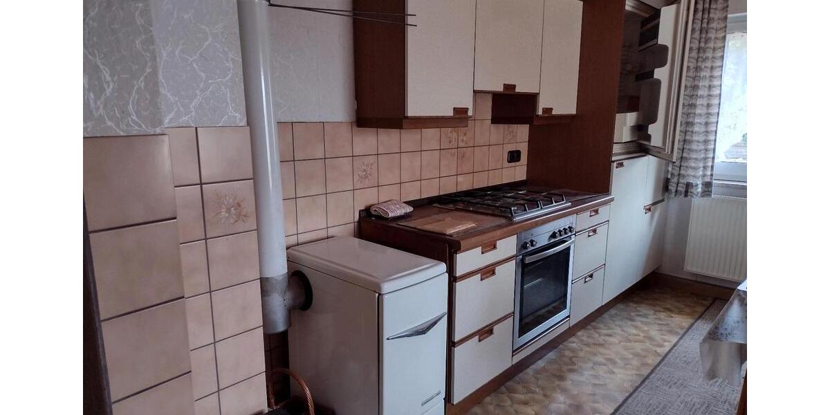 Doppelhaushälfte Kitzingen - 5 Zimmer, 90 m&sup2;, 195.000&euro; | Angebot:27072239