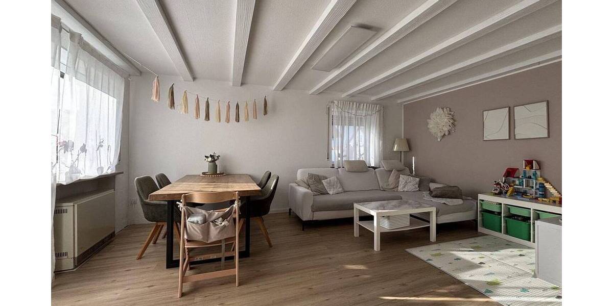 Mehrfamilienhaus, Wohnhaus Giebelstadt Ingolstadt - 9 Zimmer, 261 m&sup2;, 498.500&euro; | Angebot:26641791