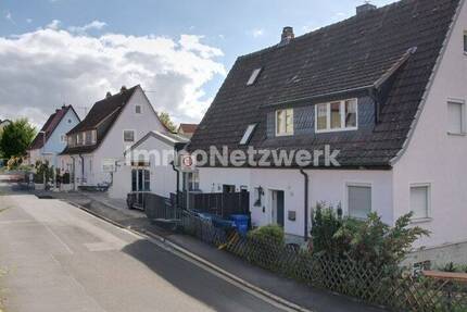 Schickes Haus mit großem Garten und vielseitiger Gewerbehalle 6 zimmer