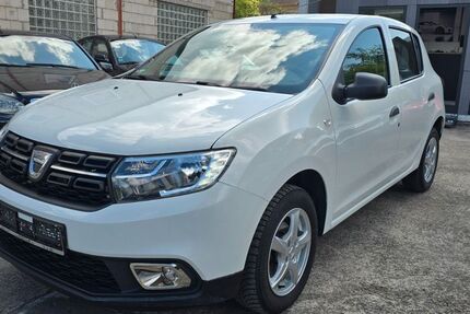 Dacia Sandero 45.000 km 7.990 &euro; Würzburg 97076