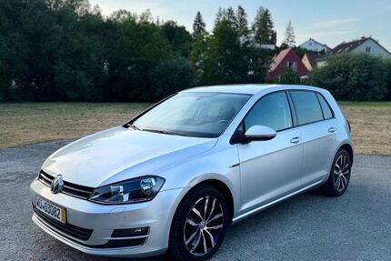 VW Golf 133.000 km 10.600 &euro; Würzburg 97082