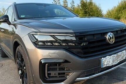VW Touareg 97.500 km 59.900 &euro; Waldbüttelbrunn 97297
