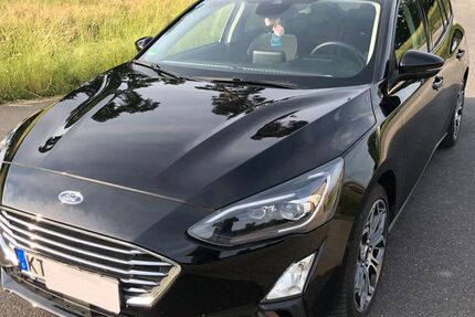 Ford Focus 82.000 km 13.900 &euro; Dettelbach 97337