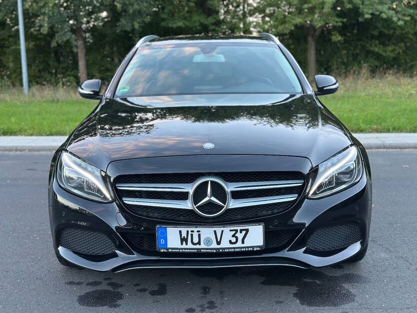 Mercedes-Benz 220 305.000 km 9.500 € Randersacker 97236