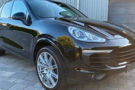 Porsche Cayenne 227.564 km 25.990 € Wertheim 97877