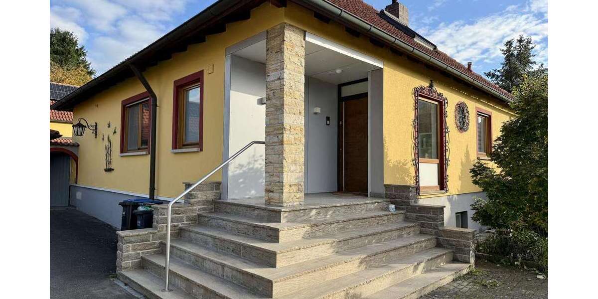 Haus zum Mieten in Iphofen 1.950 € 150 m² 6 zimmer