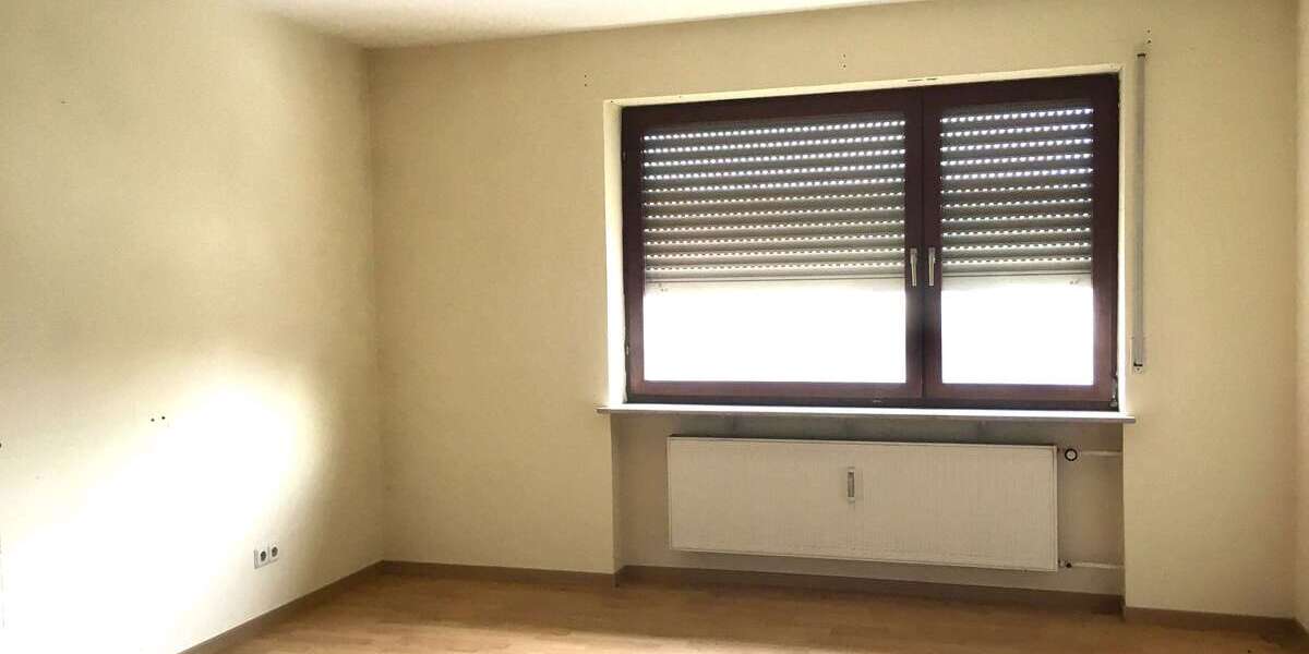 Etagenwohnung Karlstadt - 4 Zimmer, 120 m&sup2;, 880&euro; | Angebot:26886681
