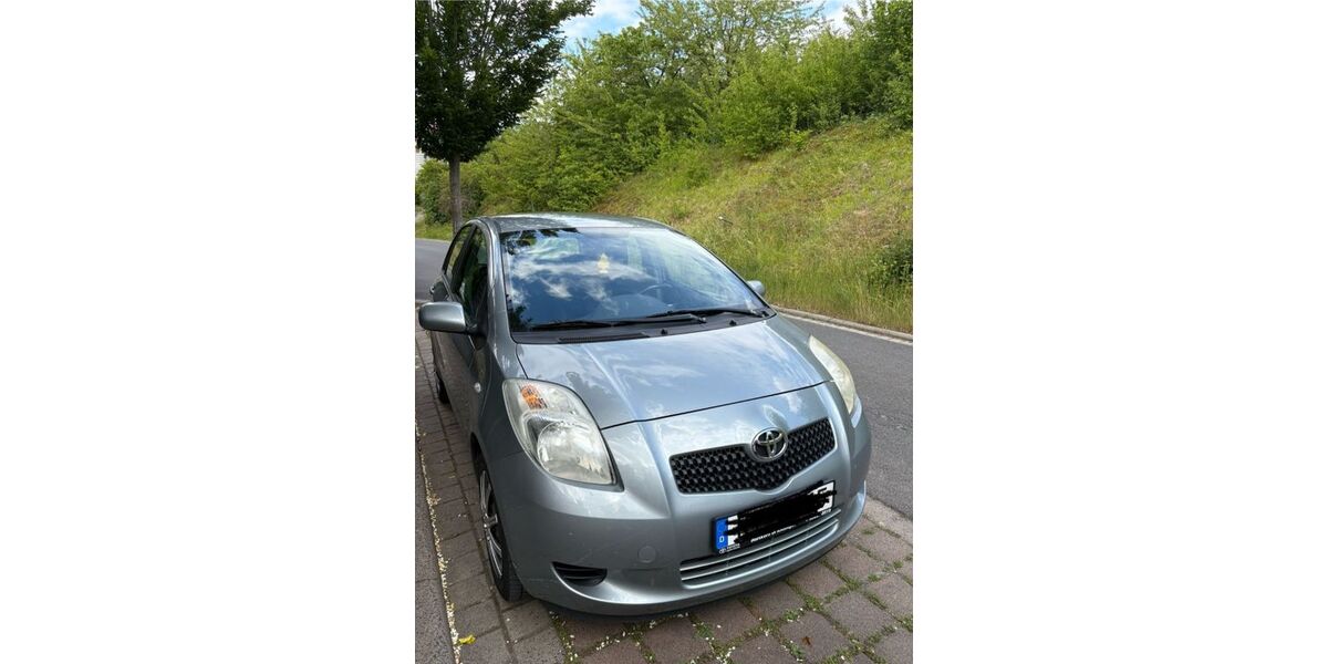 Toyota Yaris 208.100 km 1.100 &euro; Mainstockheim 97320
