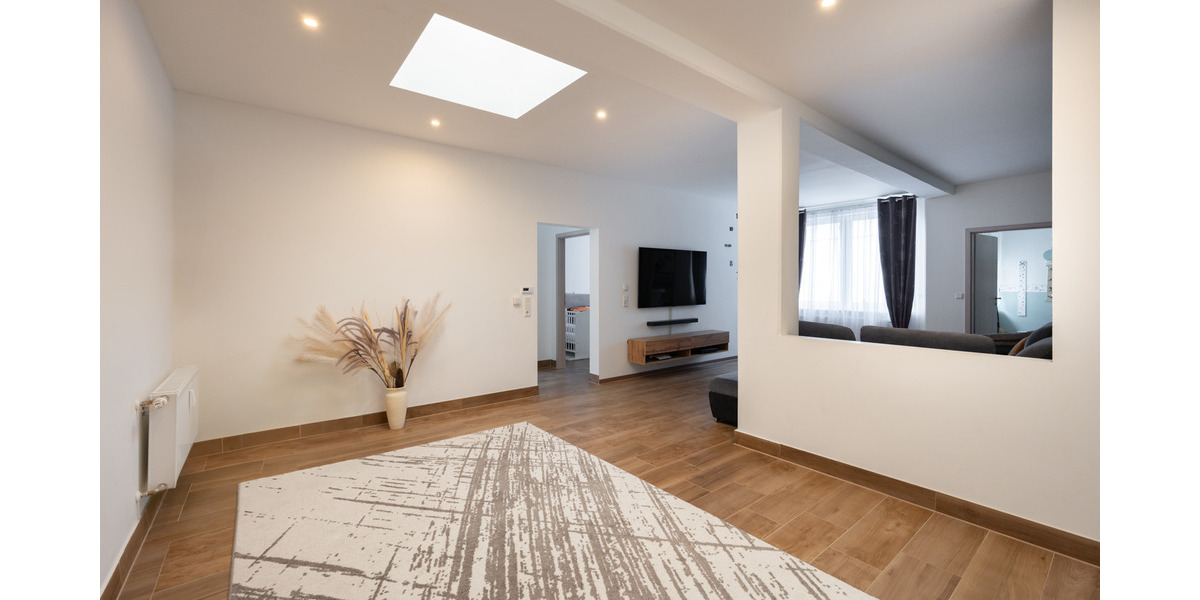 Mehrfamilienhaus, Wohnhaus Zell am Main - 2 Zimmer, 1 m&sup2;, 2.700.000&euro; | Angebot:25682353
