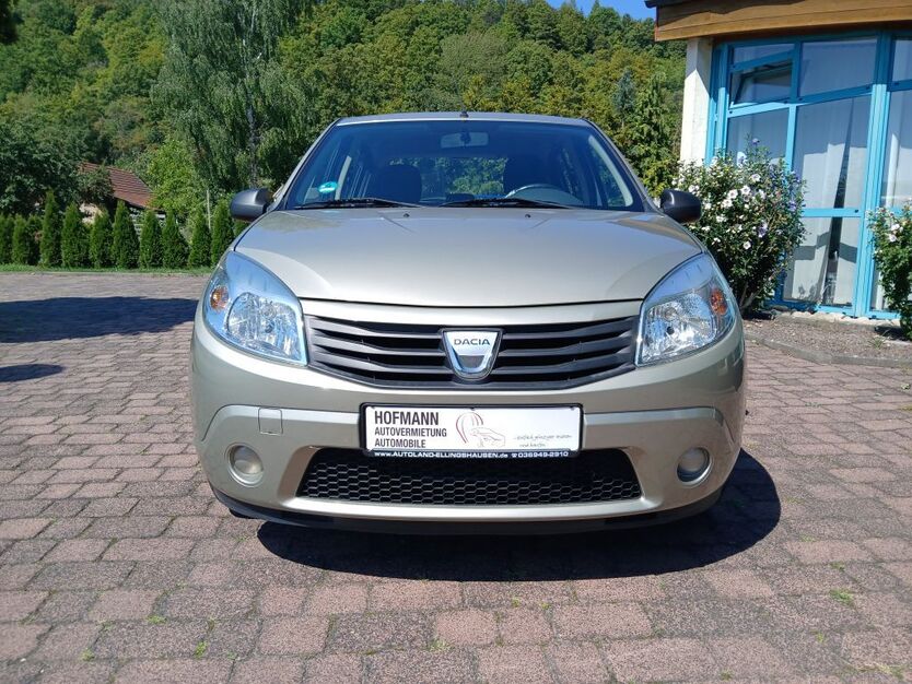 Dacia Sandero 98.000 km 2.880 € Grafenrheinfeld 97506