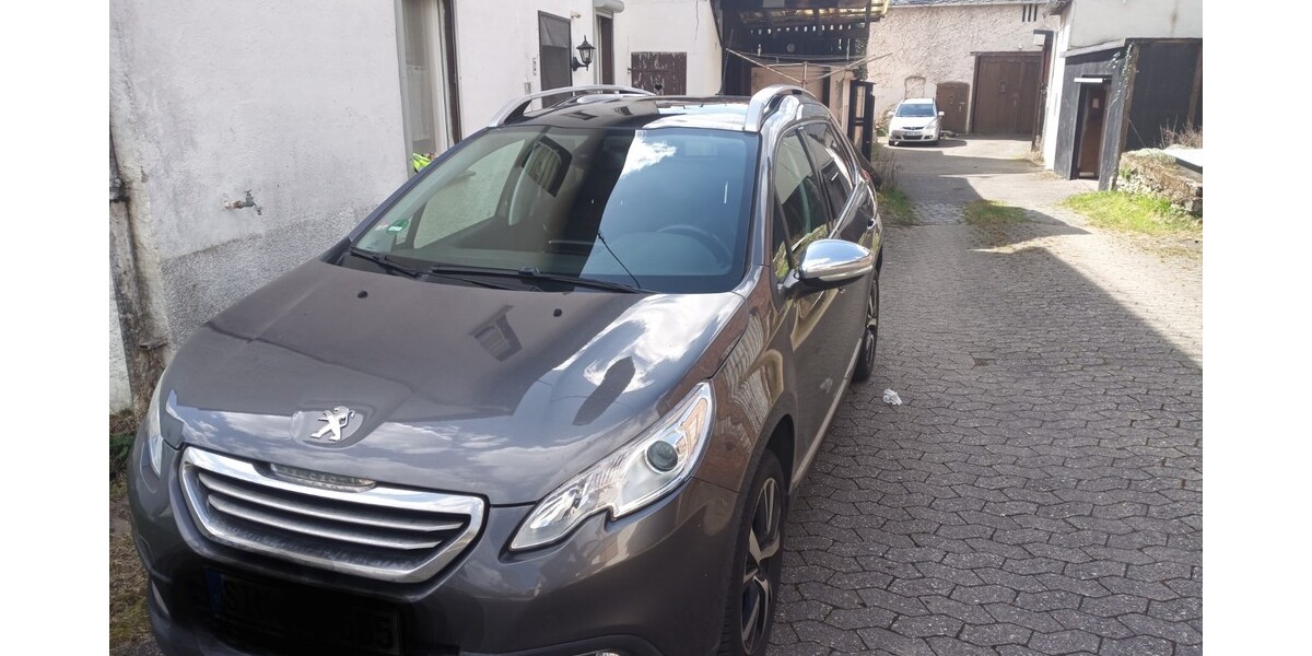 Peugeot 2008 106.000 km 7.600 &euro; Karbach 97842