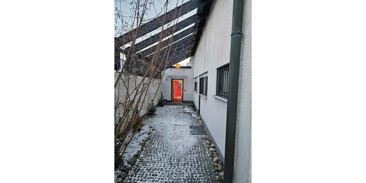 Einfamilienhaus Würzburg Heuchelhof - 7 Zimmer, 259 m&sup2;, 630.000&euro; | Angebot:25855005