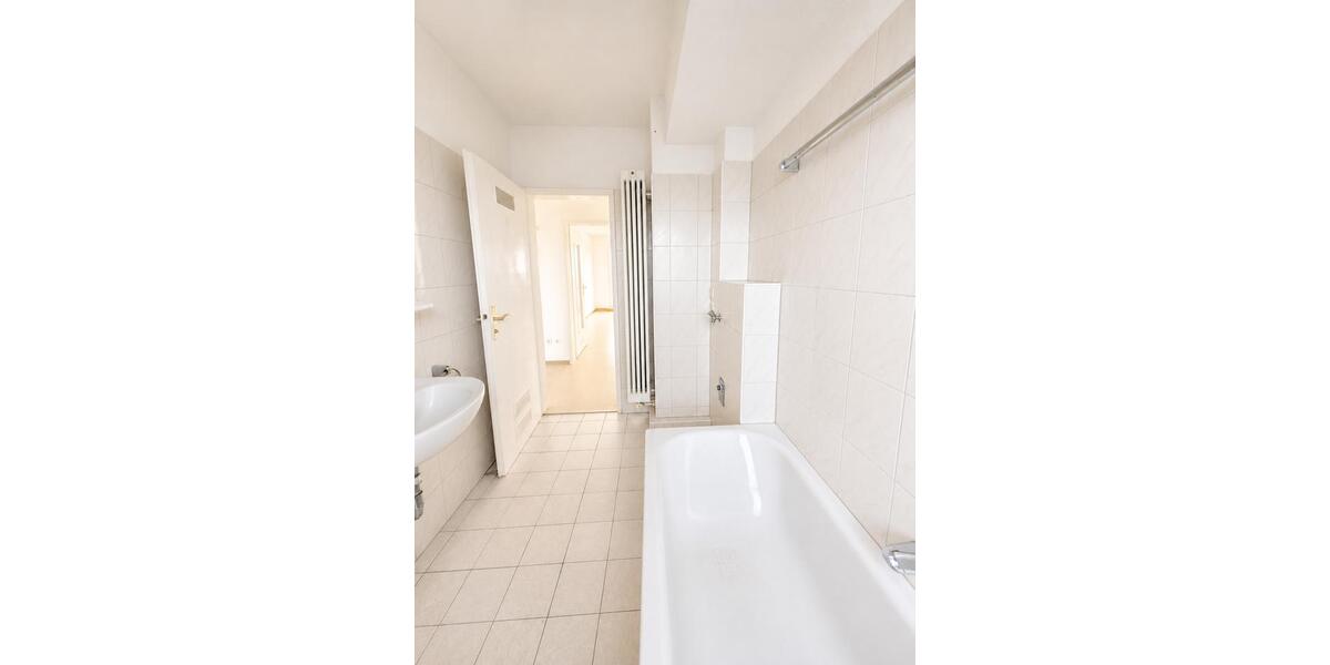 Etagenwohnung Würzburg Heuchelhof - 4 Zimmer, 99 m&sup2;, 1.381&euro; | Angebot:26534789