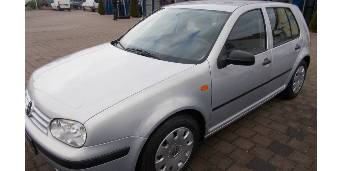 VW Golf 148.393 km 2.990 € Kitzingen 97318