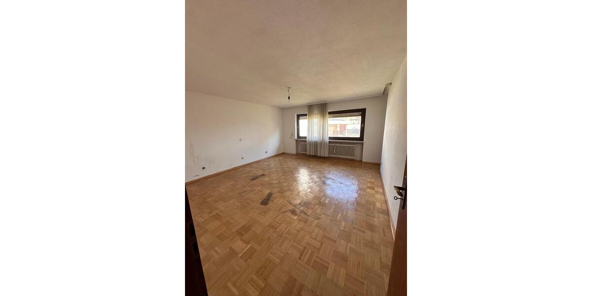 Einfamilienhaus Grünsfeld - 7 Zimmer, 195 m&sup2;, 385.000&euro; | Angebot:26567945