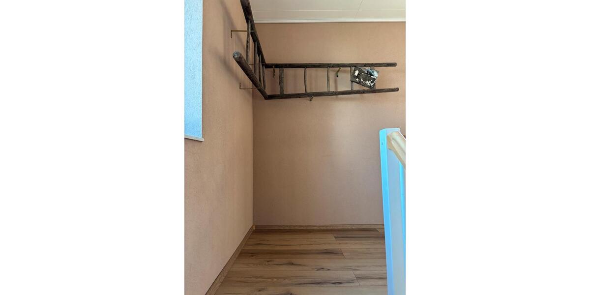 Erdgeschoßwohnung Neubrunn - 3 Zimmer, 120 m&sup2;, 1.500&euro; | Angebot:26444222