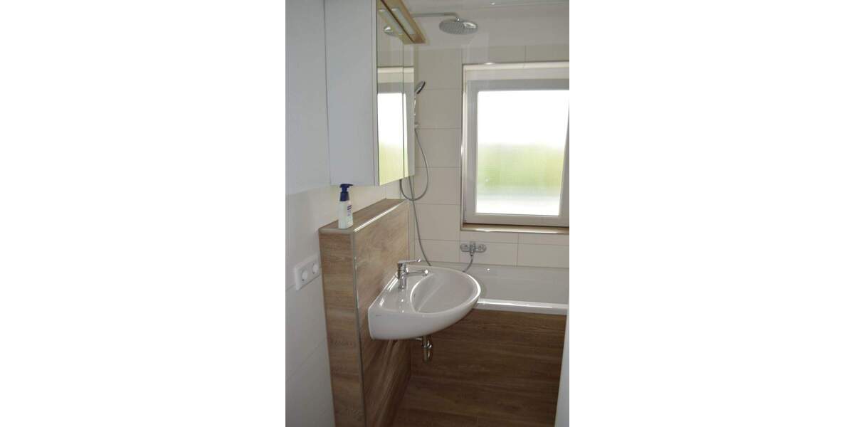 Etagenwohnung Margetshöchheim - 3 Zimmer, 80 m&sup2;, 1.045&euro; | Angebot:26641645
