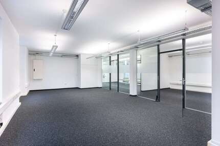 Büro in Würzburg 1.718 € 150 m² zimmer