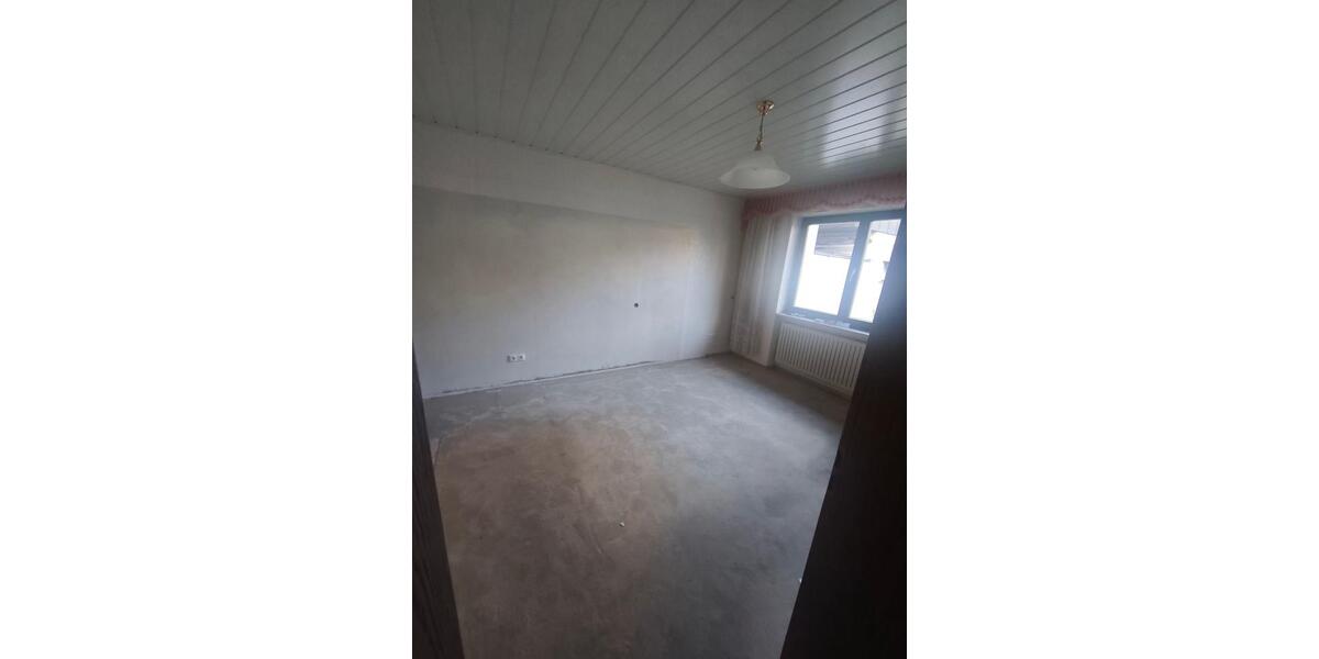 Erdgeschoßwohnung Zellingen - 3 Zimmer, 1.000 m&sup2;, 1.000&euro; | Angebot:25756853