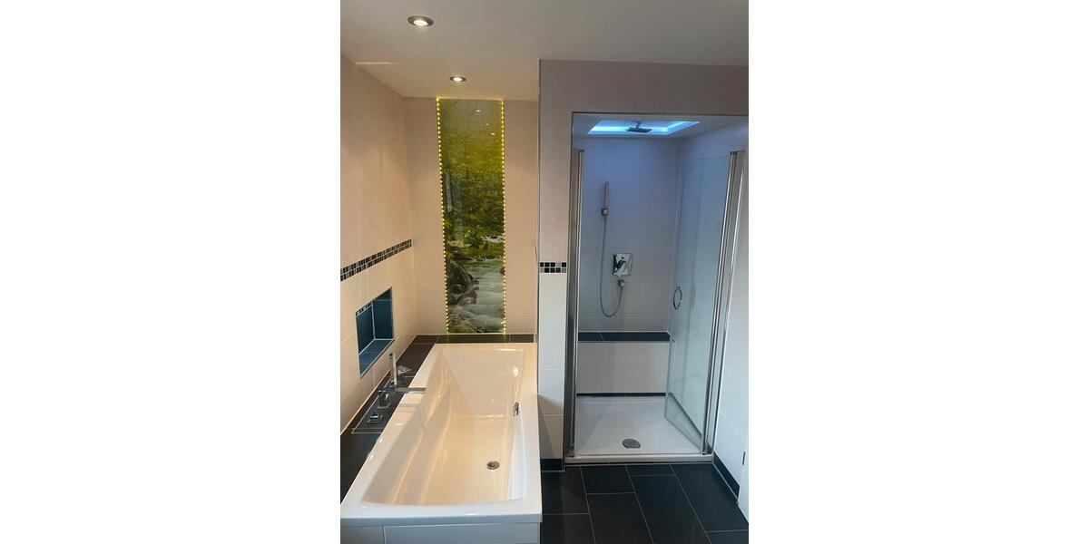 7 Zi. Haus Bungalow mit Einliegerwohnung und PV-Anlager 7 zimmer