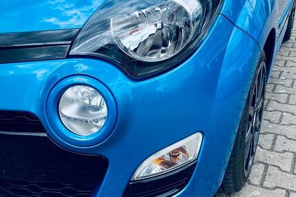 Renault Twingo 82.500 km 4.900 &euro; Würzburg 97084