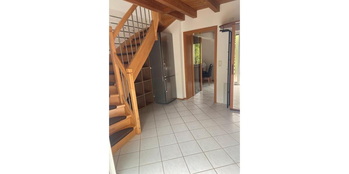 Etagenwohnung Würzburg Heuchelhof - 4 Zimmer, 100 m&sup2;, 1.400&euro; | Angebot:26233579