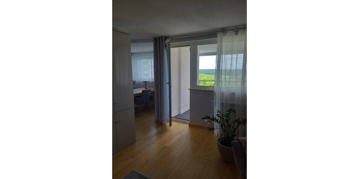 Etagenwohnung Würzburg Heuchelhof - 3 Zimmer, 86 m&sup2;, 290.000&euro; | Angebot:26226265