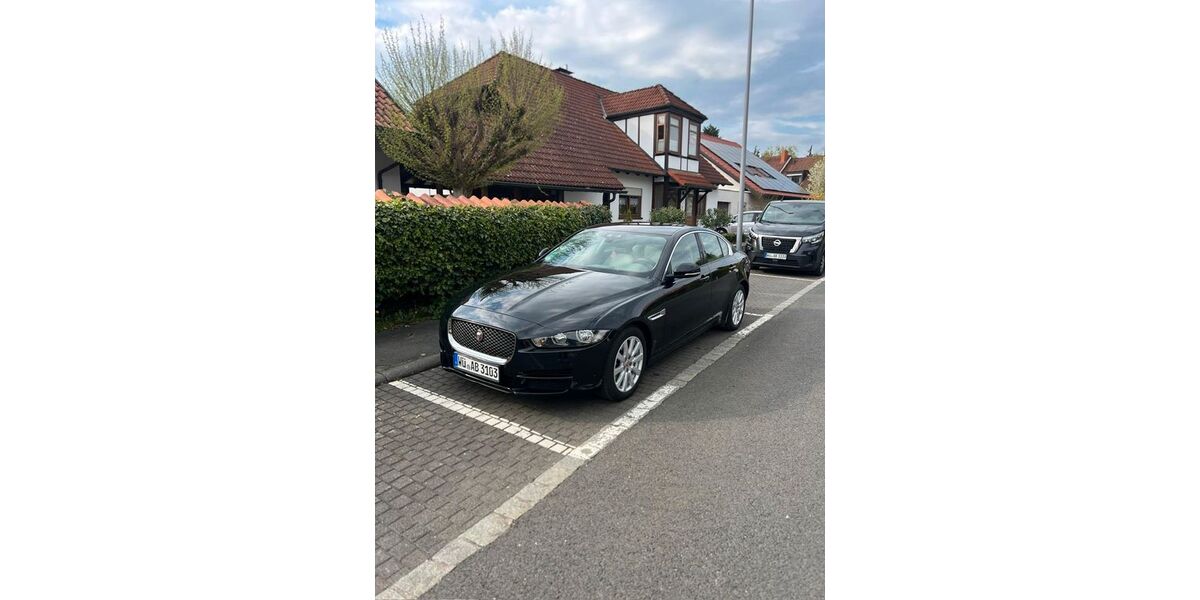 Jaguar XE 106.328 km 13.000 &euro; Würzburg 97084