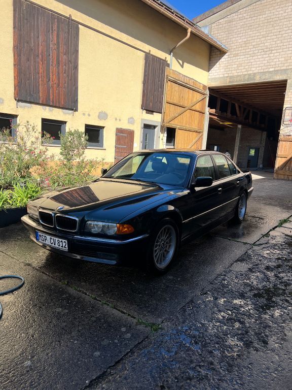 BMW 728 344.000 km 4.750 € Arnstein 97450