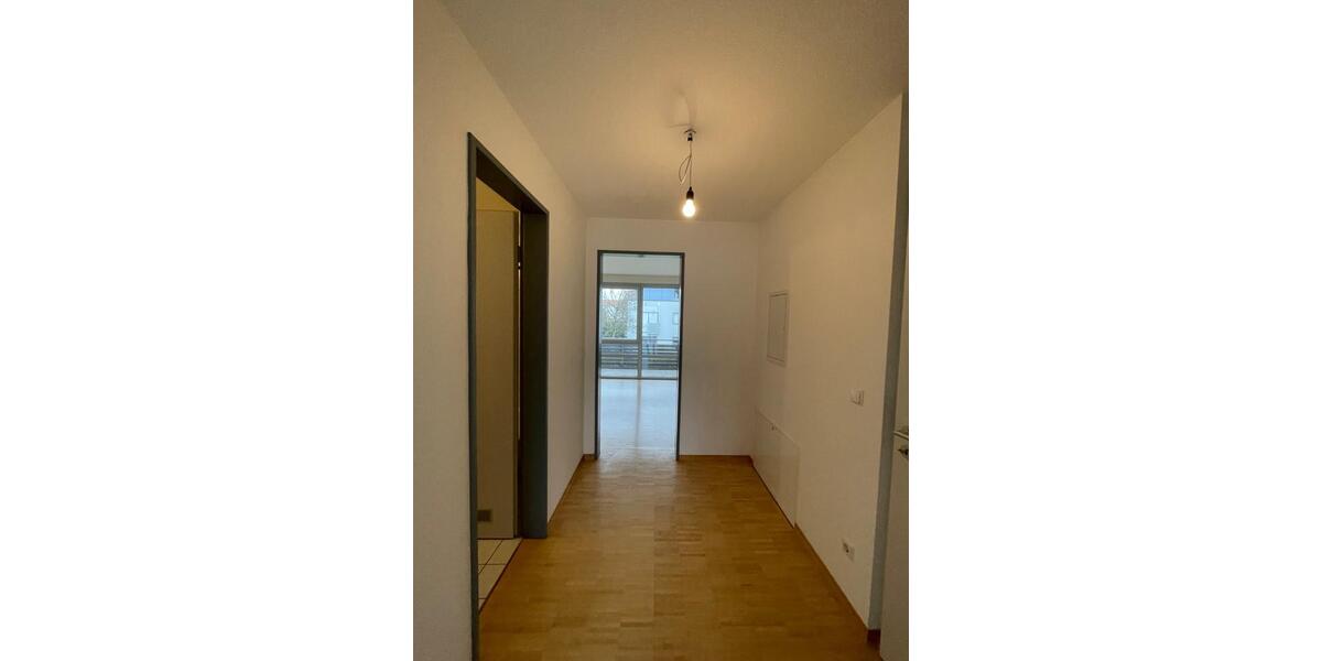 Attraktive 3-Zi.-Whg. mit Balkon in ruhiger Lage von Veitshöchh. 3 zimmer