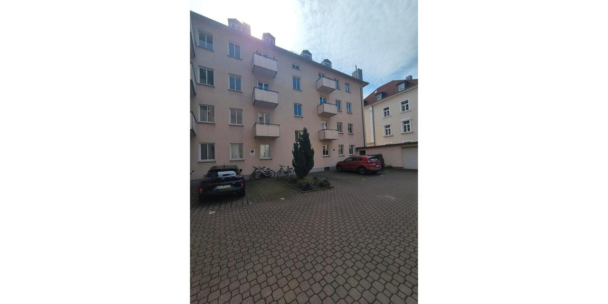 Dachgeschoßwohnung Würzburg Sanderau - 3 Zimmer, 62 m&sup2;, 855&euro; | Angebot:26489937