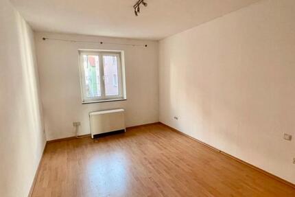 Gemütliche, WG-geeignete Wohnung nahe der Uniklinik!