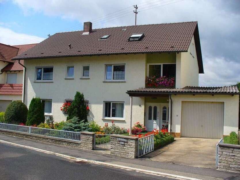 Haus zum Kaufen in Lauda-Königshofen 420.000 € 250 m²