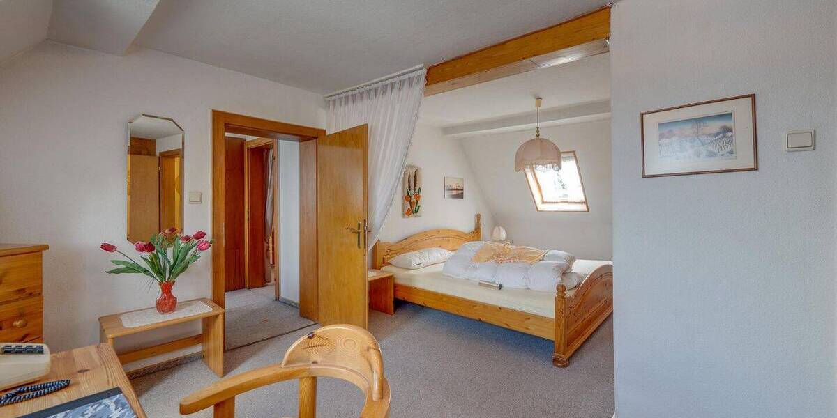 Mehrfamilienhaus, Wohnhaus Kitzingen - 6 Zimmer, 114 m&sup2;, 250.000&euro; | Angebot:26869192