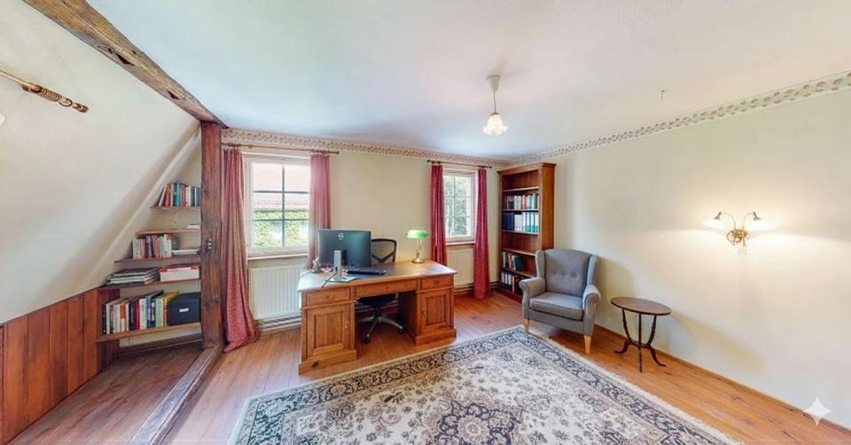 Einfamilienhaus Iphofen - 7 Zimmer, 199 m&sup2;, 1.493&euro; | Angebot:24329602