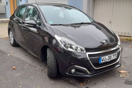 Peugeot 208 42.500 km 7.990 € Würzburg 97074