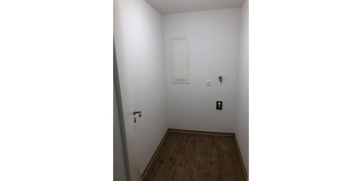 Etagenwohnung Würzburg Sanderau - 2 Zimmer, 53 m&sup2;, 990&euro; | Angebot:26278720
