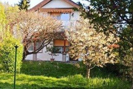 Haus Grünsfeld - 7 Zimmer, 195 m&sup2;, 385.000&euro; | Angebot:26567945