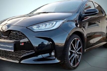 Toyota Yaris 13.700 km 18.999 &euro; Marktbreit 97340