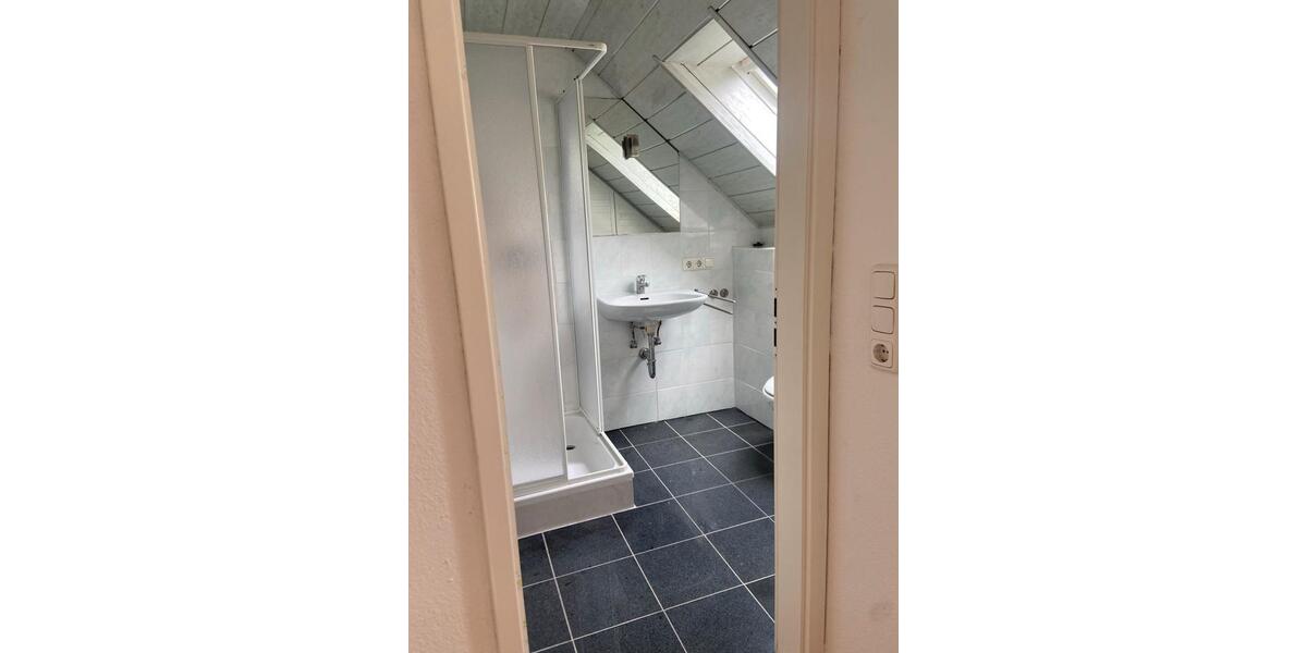 Etagenwohnung Würzburg Heuchelhof - 4 Zimmer, 100 m&sup2;, 1.400&euro; | Angebot:26233579