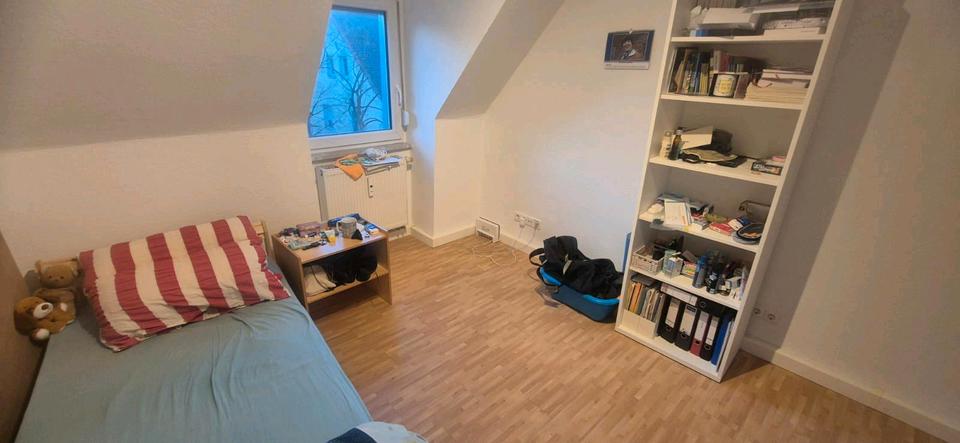 Dachgeschoßwohnung Würzburg Dürrbachau - 2 Zimmer, 30 m&sup2;, 623&euro; | Angebot:25657045