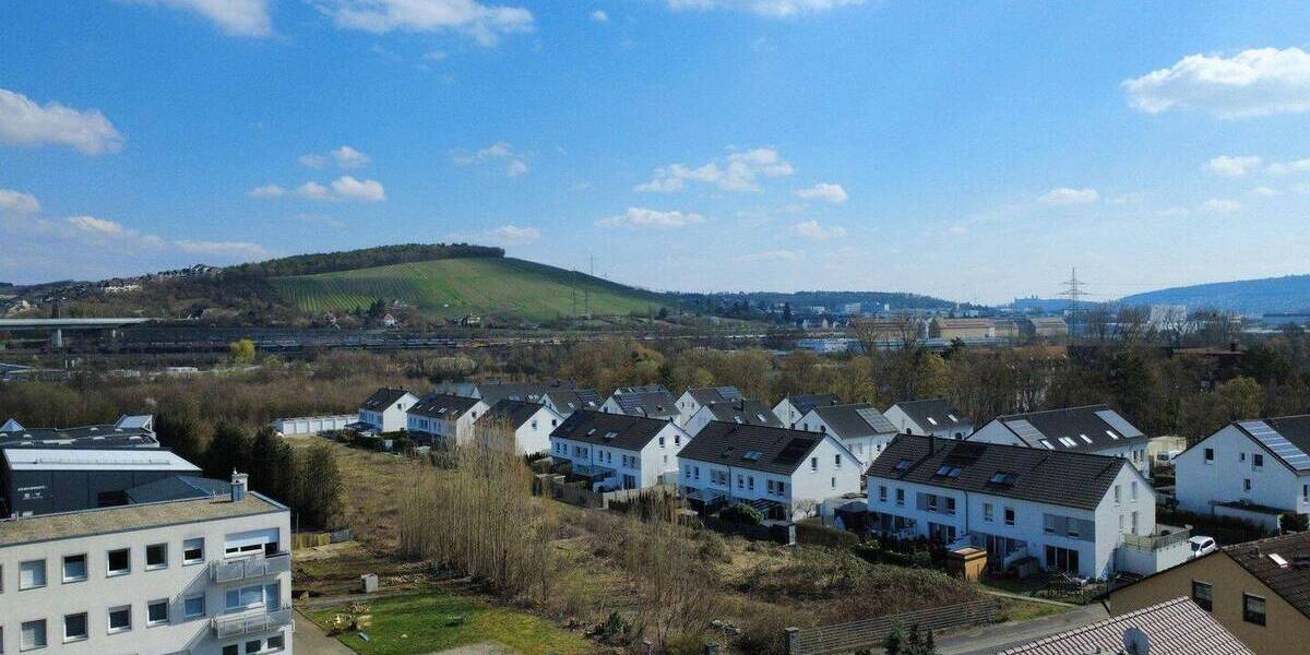 Etagenwohnung Zell am Main - 3 Zimmer, 108 m&sup2;, 1.570&euro; | Angebot:26020864