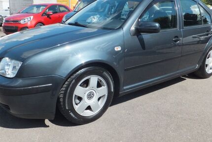 VW Bora 247.000 km 1.590 &euro; Würzburg 97076